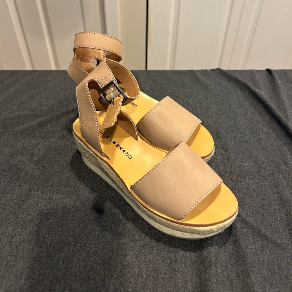 Women's Tan Wedge Sandals